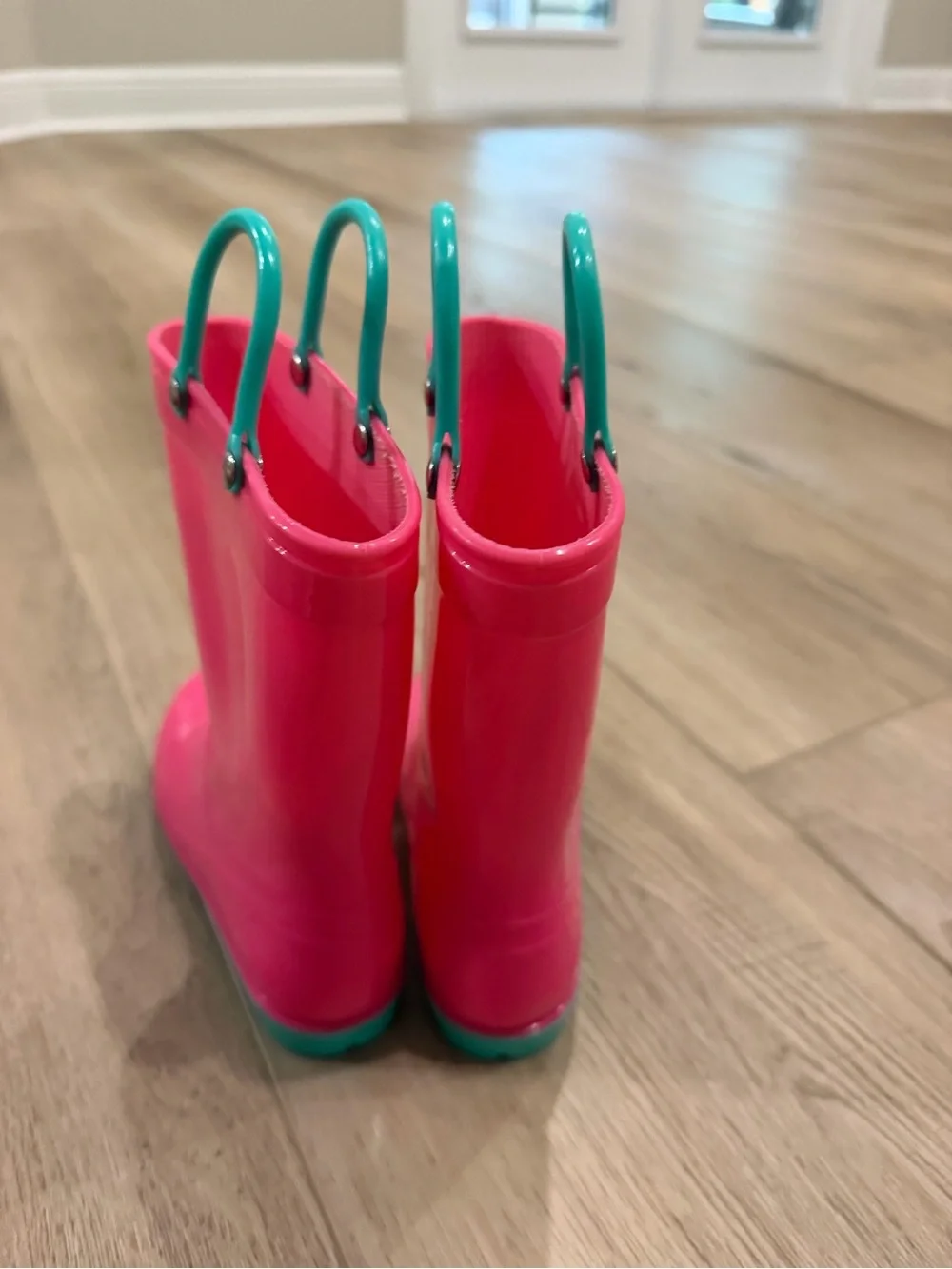 Kids Waterproof Pink Rain Boots with Teal Handles Size 10 (says 27)
